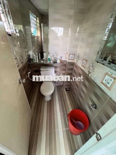 nhà cho thuê nguyên căn hẻm 2805/ phạm thế hiển