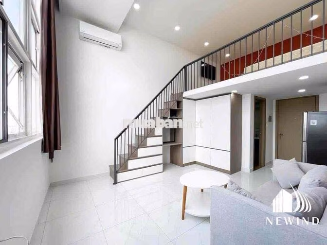 DUPLEX CỬA SỔ TO ĐÓN NẮNG GÁC CAO TỦ ĐỒ KẾT HỢP CẦU THANG