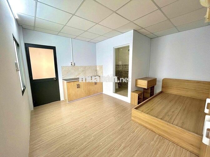STUDIO BAN CÔNG THOÁNG GẦN ĐẠI HỌC VĂN HIẾN