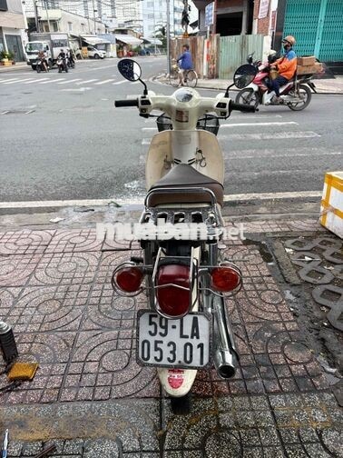 Honda Cub 50cc 2022 Kem Nữ