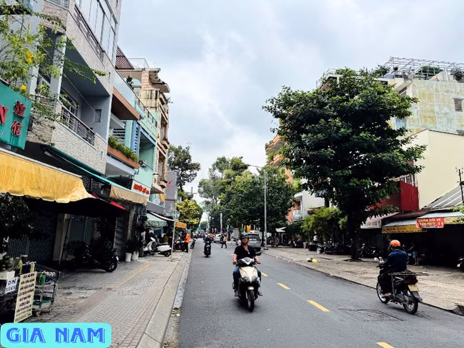 BÁN NHÀ MẶT TIỀN KINH DOANH : 56 PHẠM VĂN CHÍ - P. 1 - Q. 6 - TPHCM
