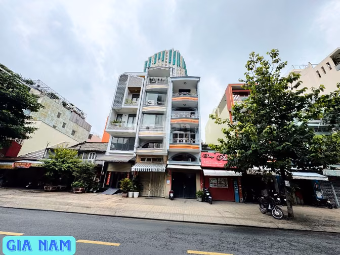 BÁN NHÀ MẶT TIỀN KINH DOANH : 56 PHẠM VĂN CHÍ - P. 1 - Q. 6 - TPHCM