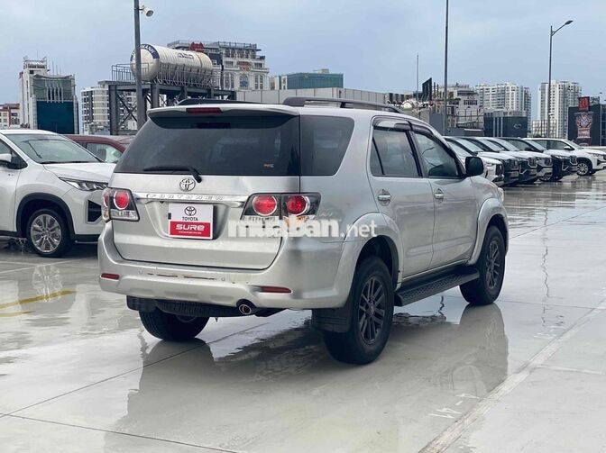 Toyota Fortuner 2.7AT 2016 Bạc Tự động