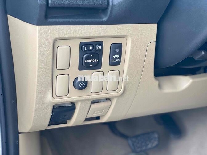 Toyota Fortuner 2.7AT 2016 Bạc Tự động