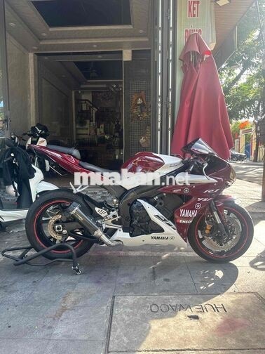 Yamaha R1 Đỏ trắng Xe côn tay