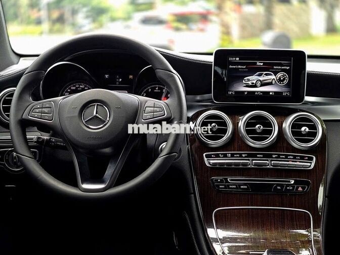 Mercedes GLC200 2019 zin mới cực đẹp