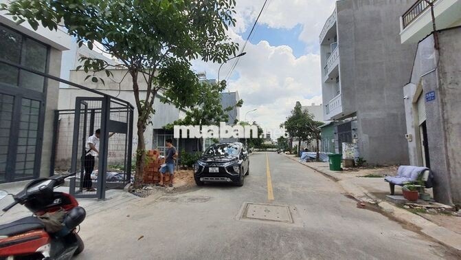 Cho thuê nhà ở An Phú Đông thoáng mát