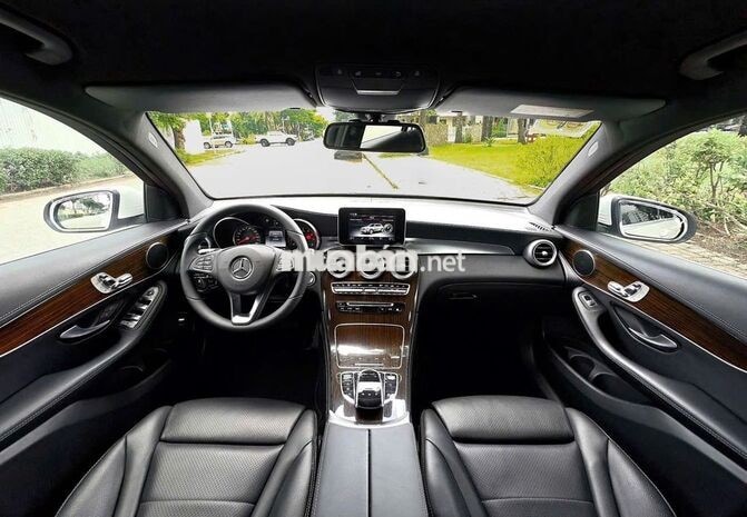 Mercedes GLC200 2019 zin mới cực đẹp