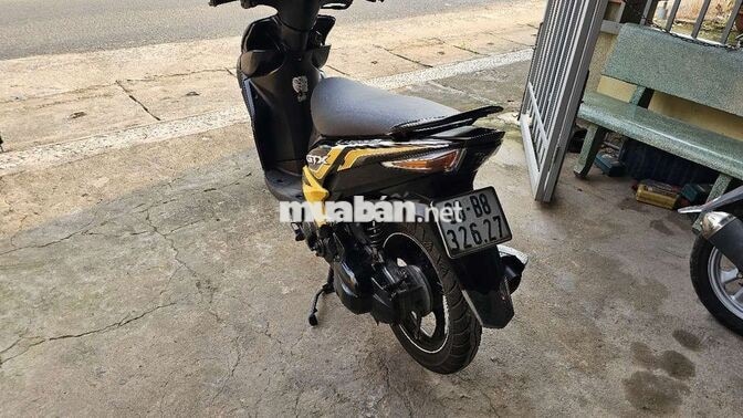 Yamaha Luvias GTX Đen vàng