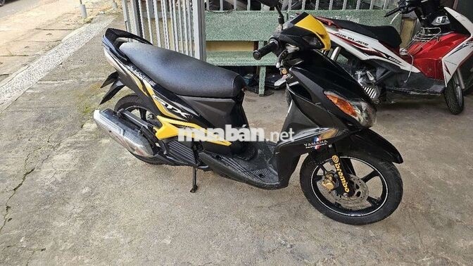 Yamaha Luvias GTX Đen vàng