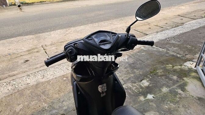 Yamaha Luvias GTX Đen vàng