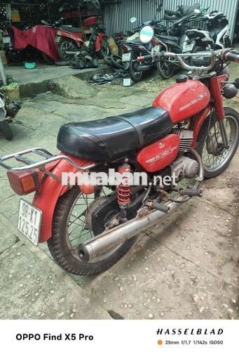 Xe máy cổ điển Minsk Đỏ Vintage