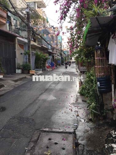 BÁN NHÀ LỚN CĂN ĐÔI. DT: 8,1-36m, DT:294m2, DTSD:500m, 1lầu đúc.