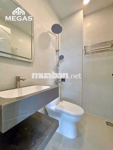 CV PHẦN MỀM - CĂN HỘ MỚI XÂY ĐẦY ĐỦ NỘI THẤT - CỬA SỔ TO