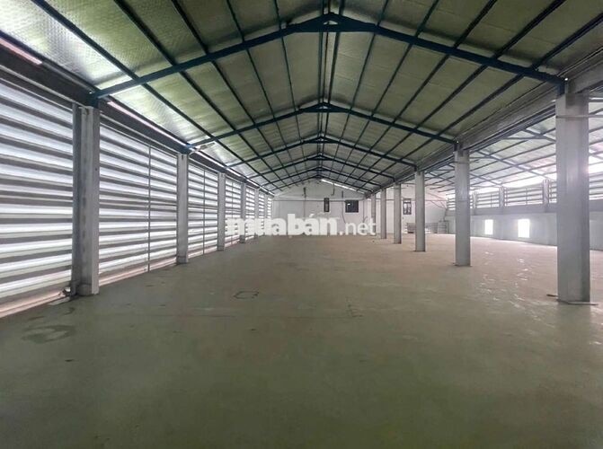xưởng 2500m giá 100 triệu có pccc vách tường Hóc Môn TP HCM
