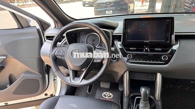 Toyota Corolla Cross 1.8V 2022 Trắng 40.000 km