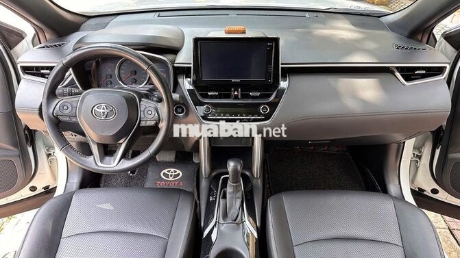 Toyota Corolla Cross 1.8V 2022 Trắng 40.000 km