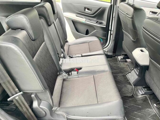 Toyota Veloz Top 2026 Trắng siêu lướt 2.000km
