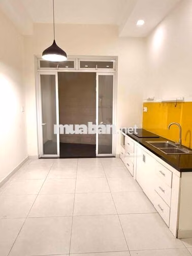 NHÀ NGUYÊN CĂN HẺM XE HƠI – KHU PHAN XÍCH LONG, PHÚ NHUẬN