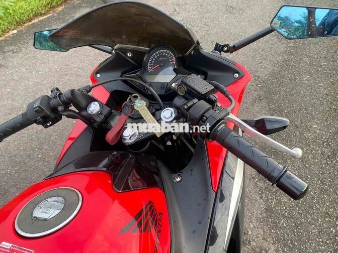 Honda CBR Đỏ đen Xe côn tay