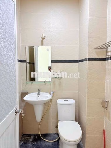 NHÀ NGUYÊN CĂN HẺM XE HƠI – KHU PHAN XÍCH LONG, PHÚ NHUẬN