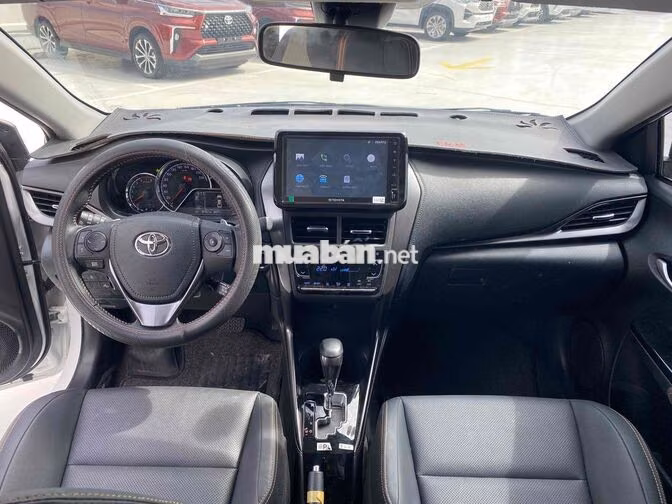 Toyota Vios 1.5G CVT 2025 Trắng Tự động