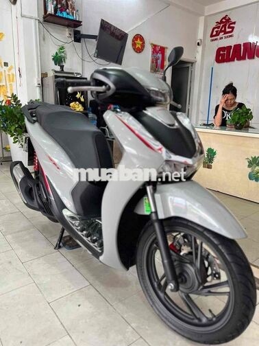 Honda SH 125 ABS 2024 Xám xi măng 3000km