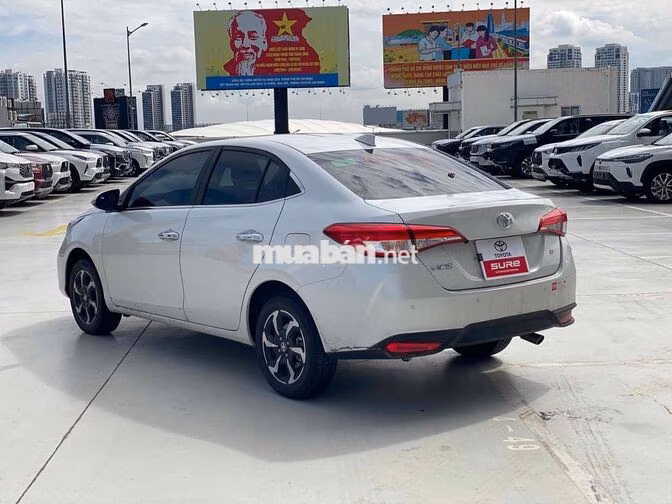 Toyota Vios 1.5G CVT 2025 Trắng Tự động