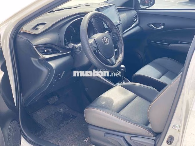 Toyota Vios 1.5G CVT 2025 Trắng Tự động
