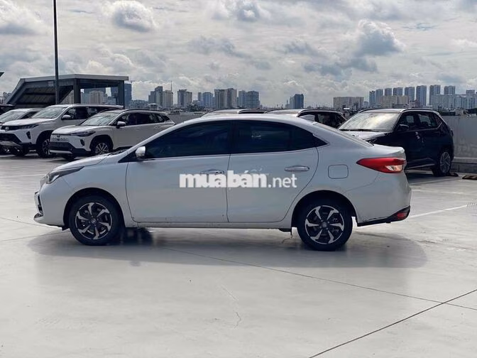 Toyota Vios 1.5G CVT 2025 Trắng Tự động