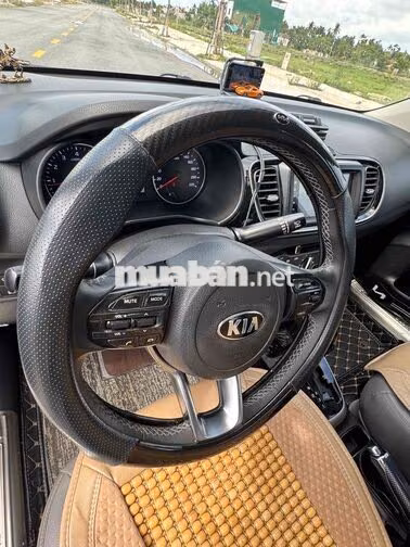 KIA Soluto Luxury Trắng 5 chỗ 2021