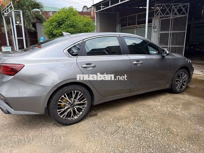 Kia K3 Premium 2.0 2022 Xám