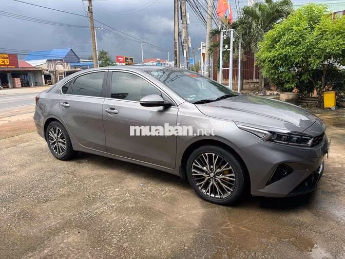 Kia K3 Premium 2.0 2022 Xám