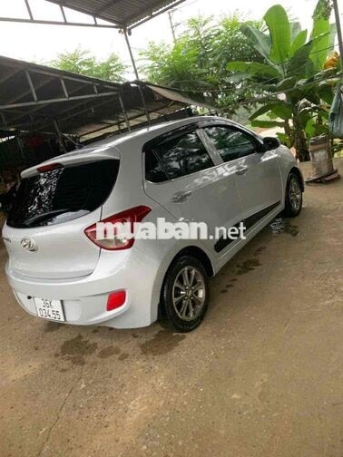 Hyundai i10 2014 SX bản đủ Bạc