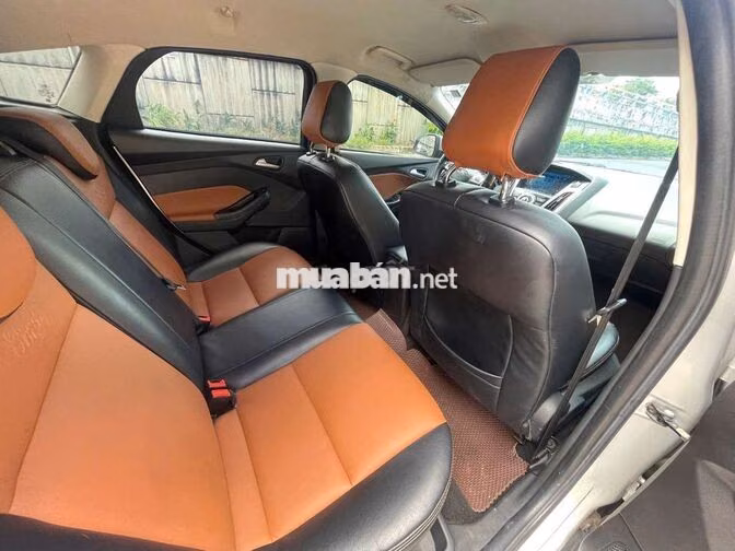 Ford Focus 2013 Tự động Bạc 136km