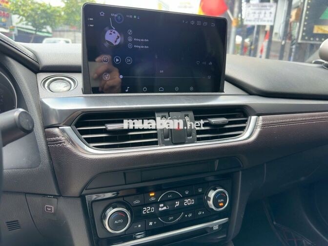 Bán xe Mazda 6 2.0 AT 2019 số tự động màu đỏ