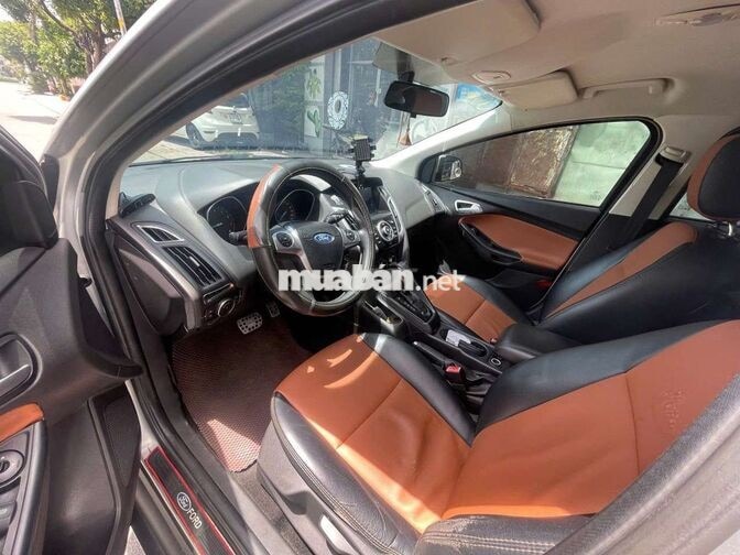 Ford Focus 2013 Tự động Bạc 136km