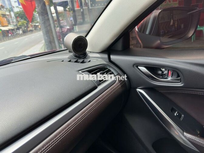 Bán xe Mazda 6 2.0 AT 2019 số tự động màu đỏ