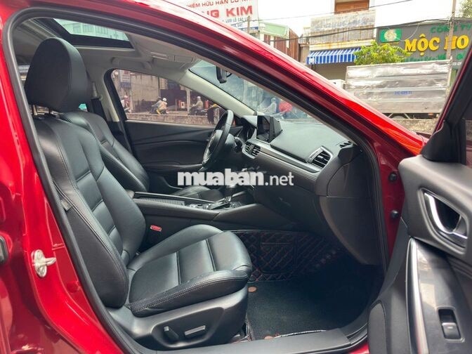 Bán xe Mazda 6 2.0 AT 2019 số tự động màu đỏ