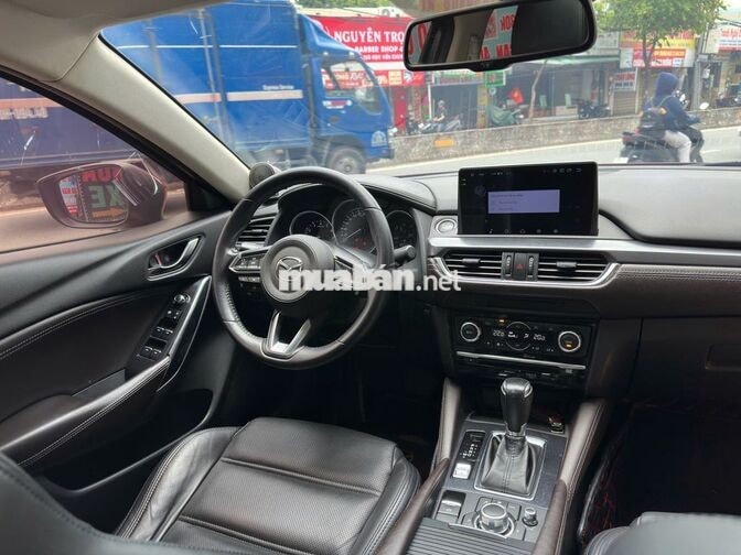 Bán xe Mazda 6 2.0 AT 2019 số tự động màu đỏ