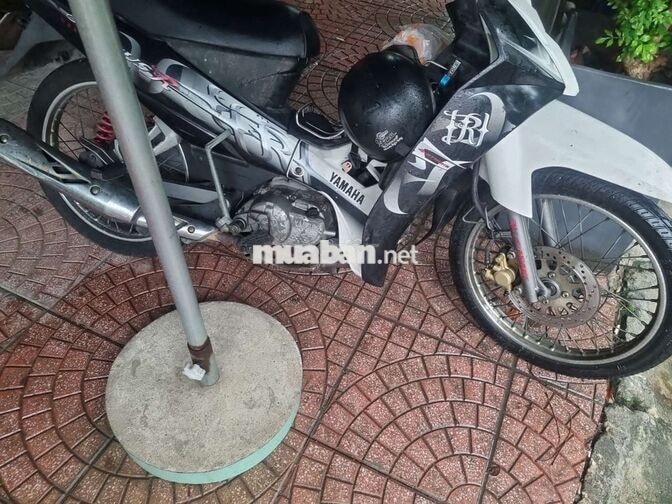 Yamaha Sirius 2011 Đen trắng