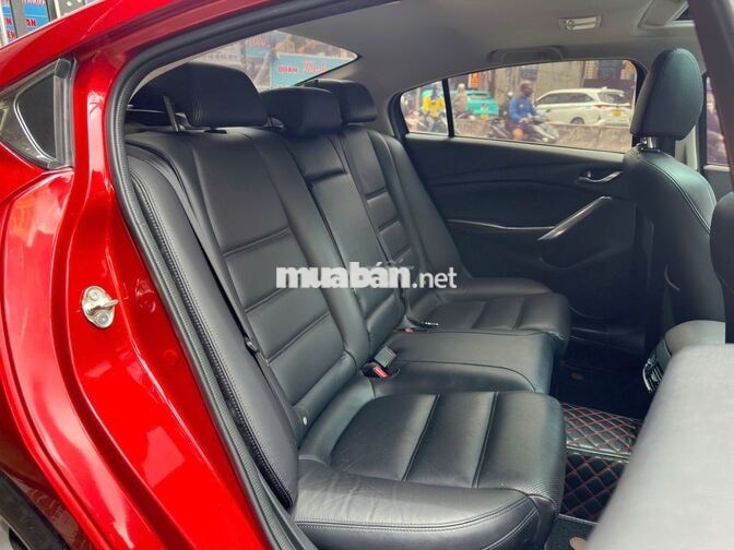 Bán xe Mazda 6 2.0 AT 2019 số tự động màu đỏ