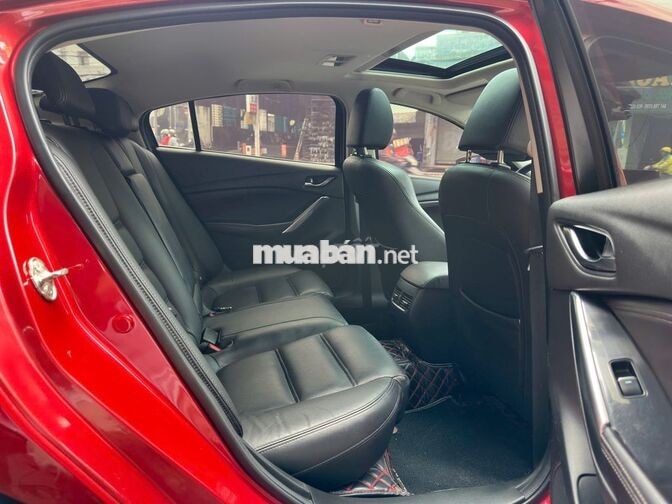 Bán xe Mazda 6 2.0 AT 2019 số tự động màu đỏ