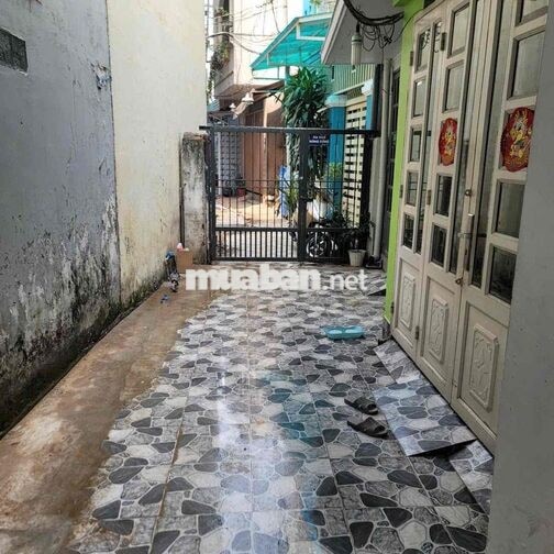 Cho thuê nhà nguyên 3x11m trệt 1 lầu 2pn2wc (nơ trang long p11 BT )