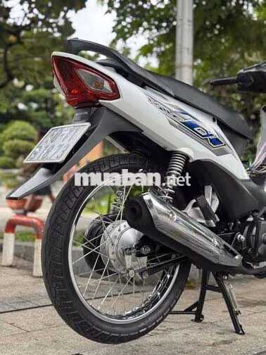 Wave A 110 2023 Trắng đen 15.000km bstp chính chủ