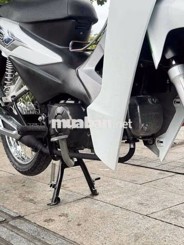Wave A 110 2023 Trắng đen 15.000km bstp chính chủ