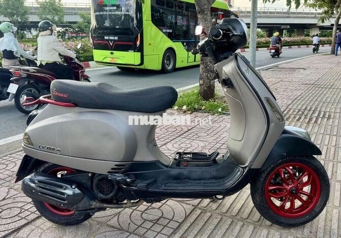 Piaggio Vespa LX 125 ie 2012 Xám