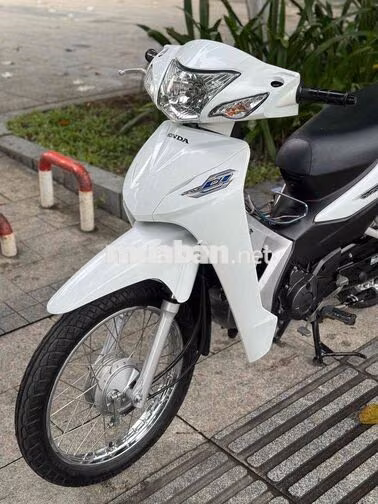 Wave A 110 2023 Trắng đen 15.000km bstp chính chủ