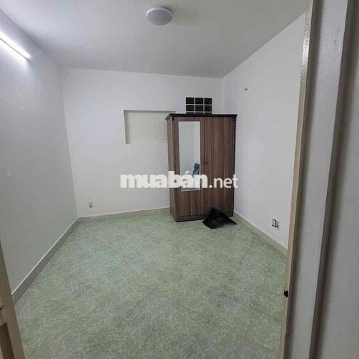 Cho thuê nhà nguyên 3x11m trệt 1 lầu 2pn2wc (nơ trang long p11 BT )