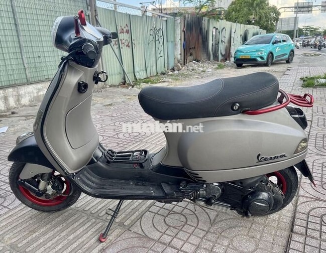 Piaggio Vespa LX 125 ie 2012 Xám